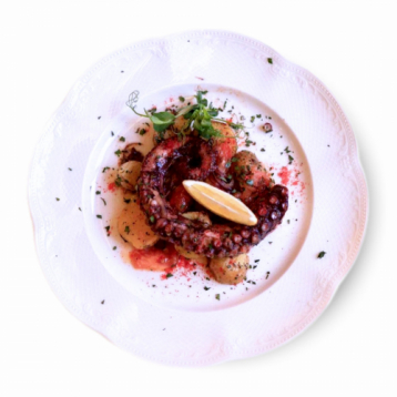 Ижевск Щупальце осьминога с картофелем бэби и томатами